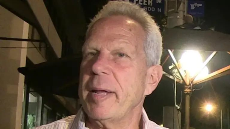 steve tisch — US news