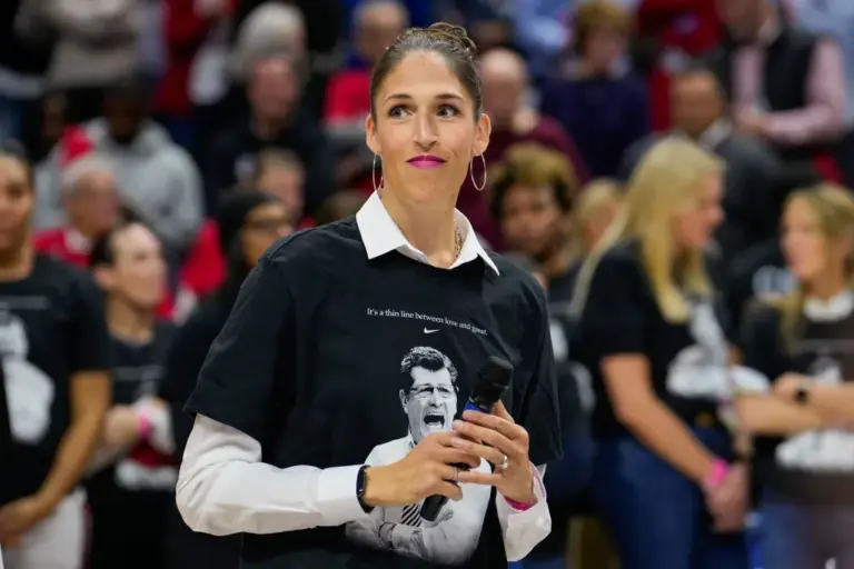 rebecca lobo — US news